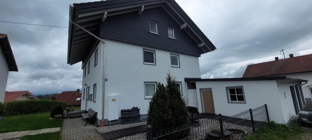 Green-Art-Living Fuer 3 Im Allgaeu Mit Queensize & Wifi Lauben (Oberallgau) Exterior foto